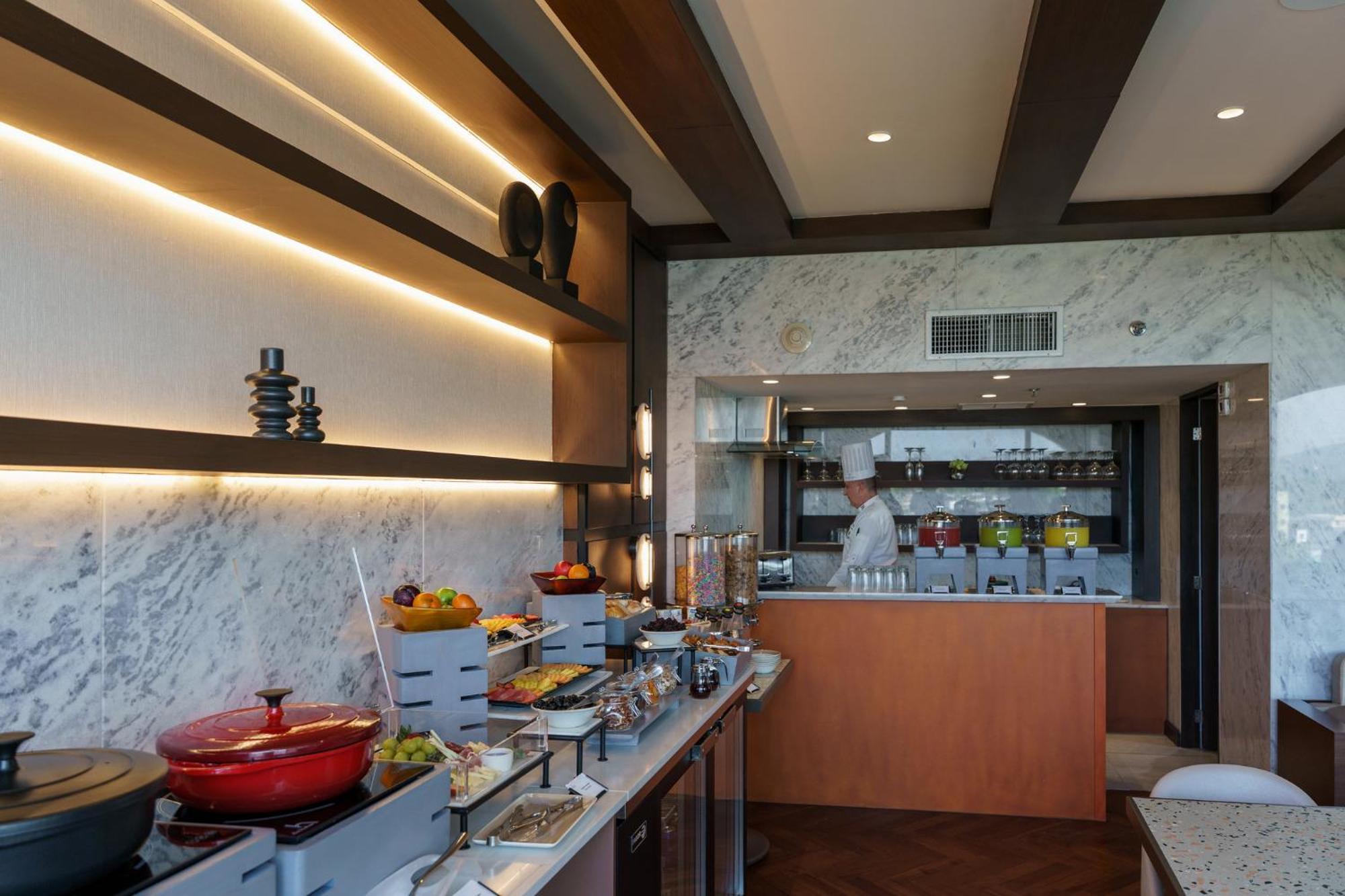 Real Intercontinental By Ihg Hotel