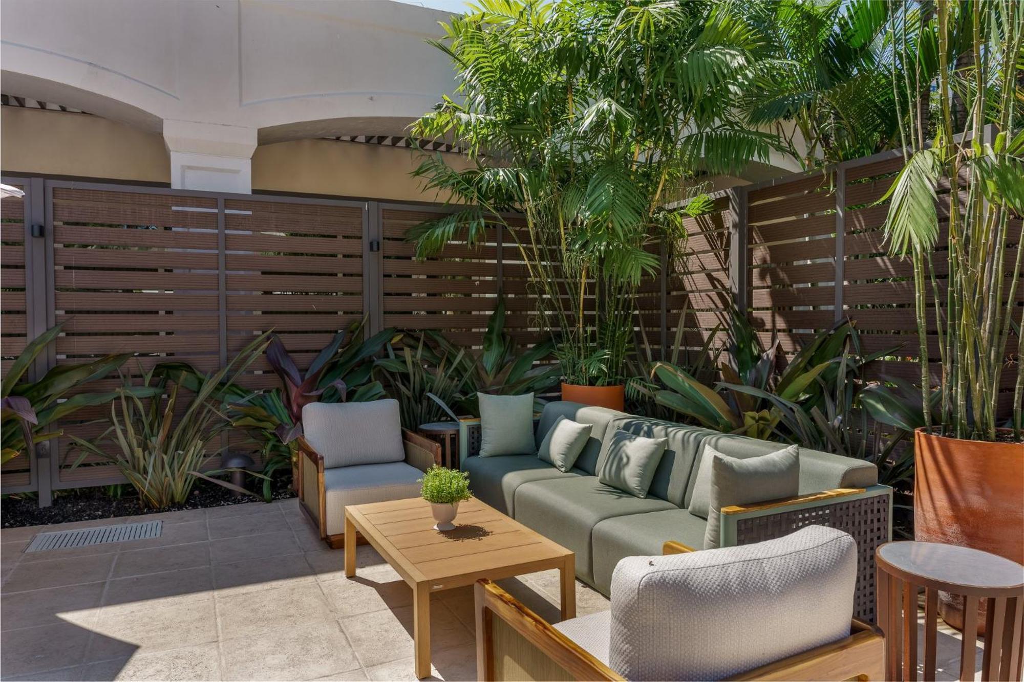 Real Intercontinental By Ihg Hotel